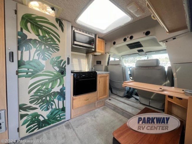 2001 Rialta HD by Winnebago from Parkway RV Center in Ringgold, Georgia