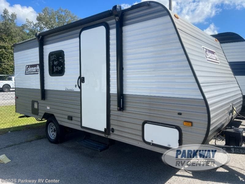 Contact us now about this 2023 Coleman 17B! 2023 17B by Coleman from Parkway RV Center in Ringgold, Georgia
