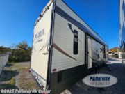 Contact us now about this 2017 Palomino Puma Unleashed 373-QSI! 2017 Puma Unleashed 373-QSI by Palomino from Parkway RV Center in Ringgold, Georgia