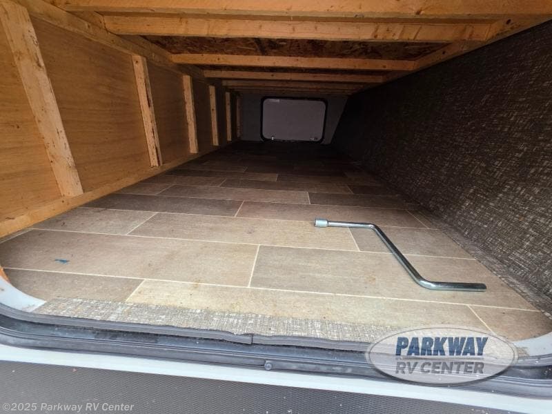 Used 2020 Coleman Lantern Series 295QB available in Ringgold, Georgia