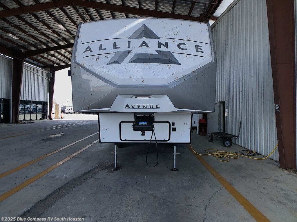 Contact us now about this 2025 Alliance RV Avenue All-Access 26RD! 2025 Avenue All-Access 26RD by Alliance RV from Blue Compass RV South Houston in Alvin, Texas