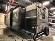 Contact us now about this 2026 CrossRoads Zinger 390DB! 2026 Zinger 390DB by CrossRoads from Blue Compass RV South Houston in Alvin, Texas