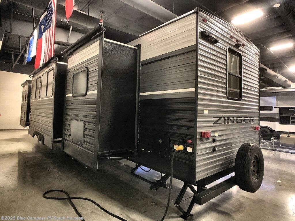 Contact us now about this 2026 CrossRoads Zinger 390DB! 2026 Zinger 390DB by CrossRoads from Blue Compass RV South Houston in Alvin, Texas