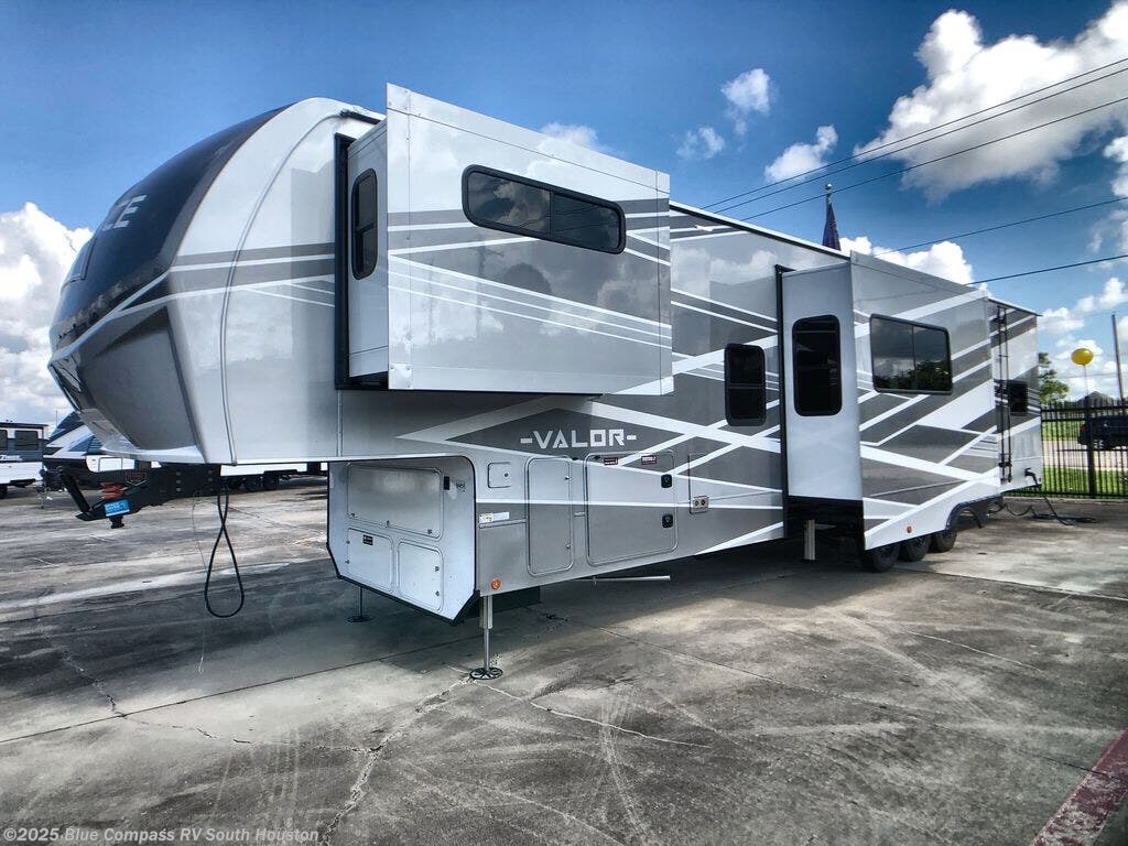 Call now about this 2026 Alliance RV Valor All-Access 40V13! 2026 Alliance RV Valor All-Access 40V13 - New Toy Hauler For Sale by Blue Compass RV South Houston in Alvin, Texas
