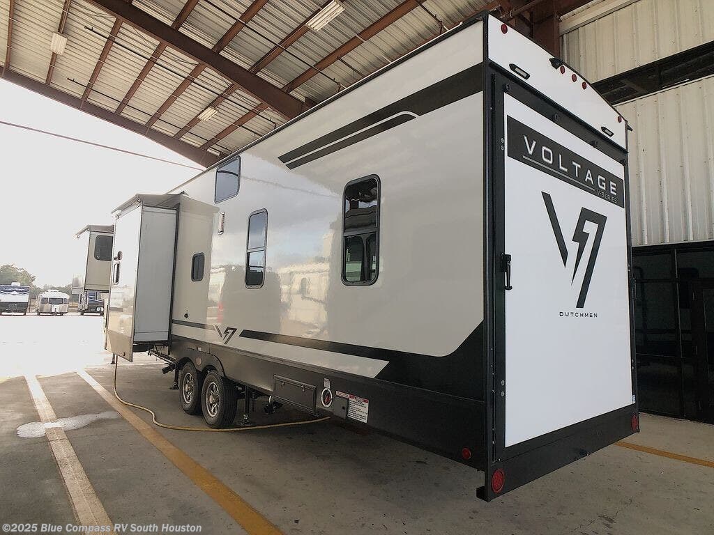 New 2026 Dutchmen Voltage V-Series 3850 available in Alvin, Texas