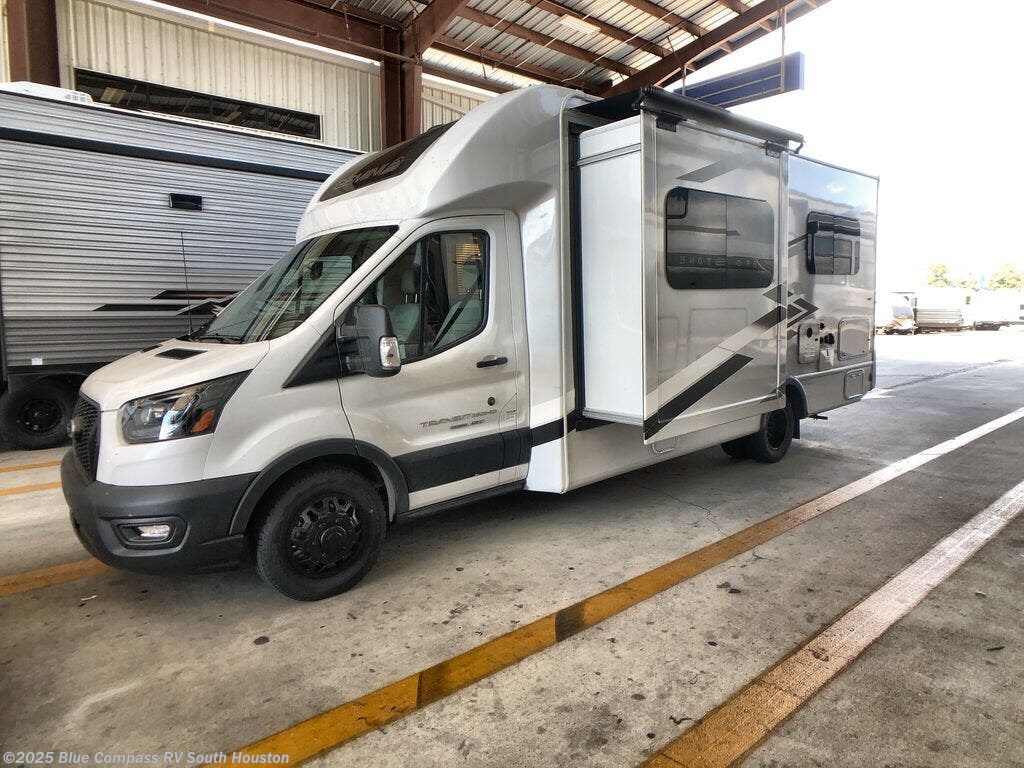 Call now about this 2026 Thor Motor Coach Gemini 24KB! 2026 Thor Motor Coach Gemini 24KB - New Class C For Sale by Blue Compass RV South Houston in Alvin, Texas