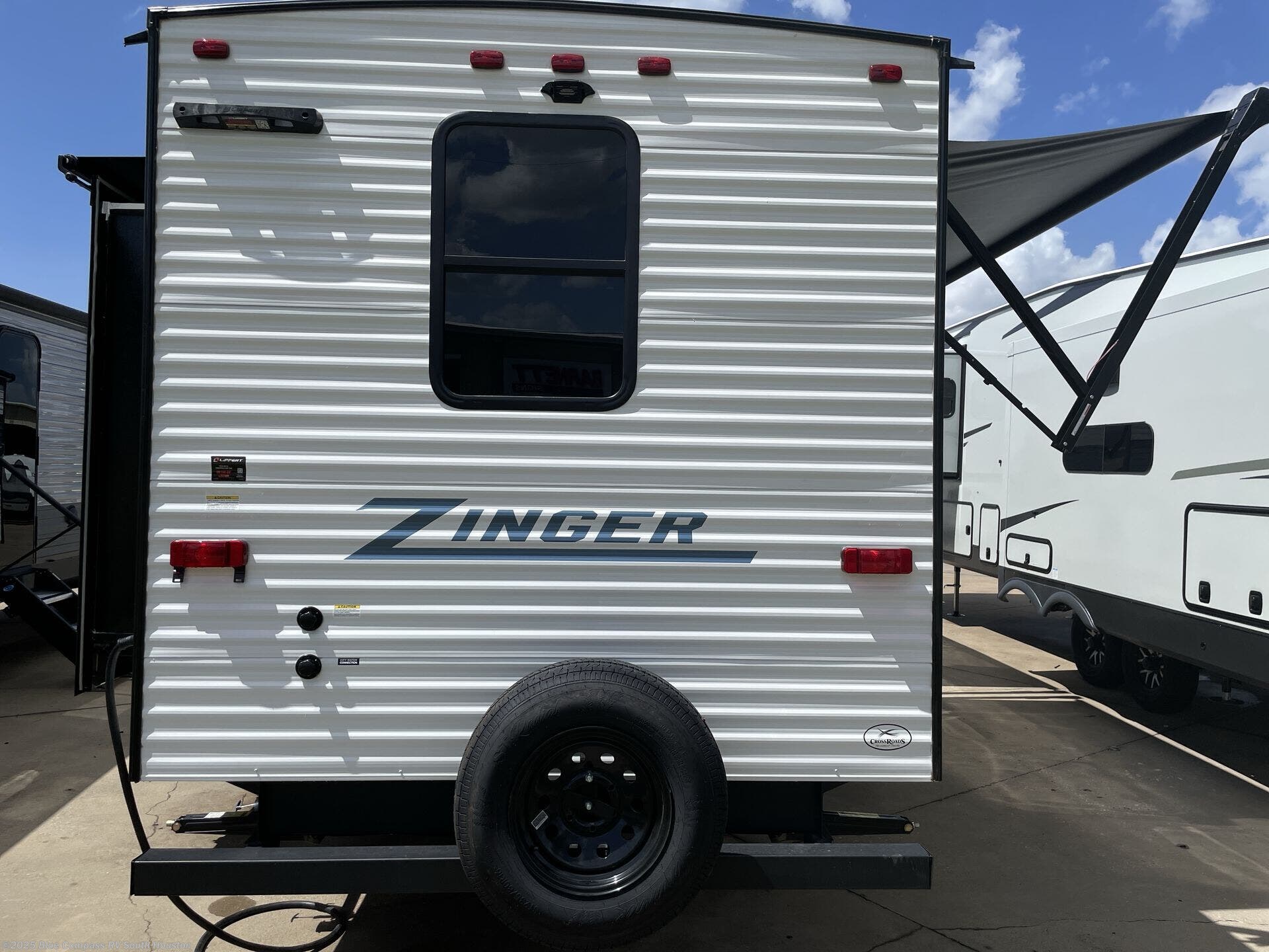 New 2025 CrossRoads Zinger 390DB available in Alvin, Texas