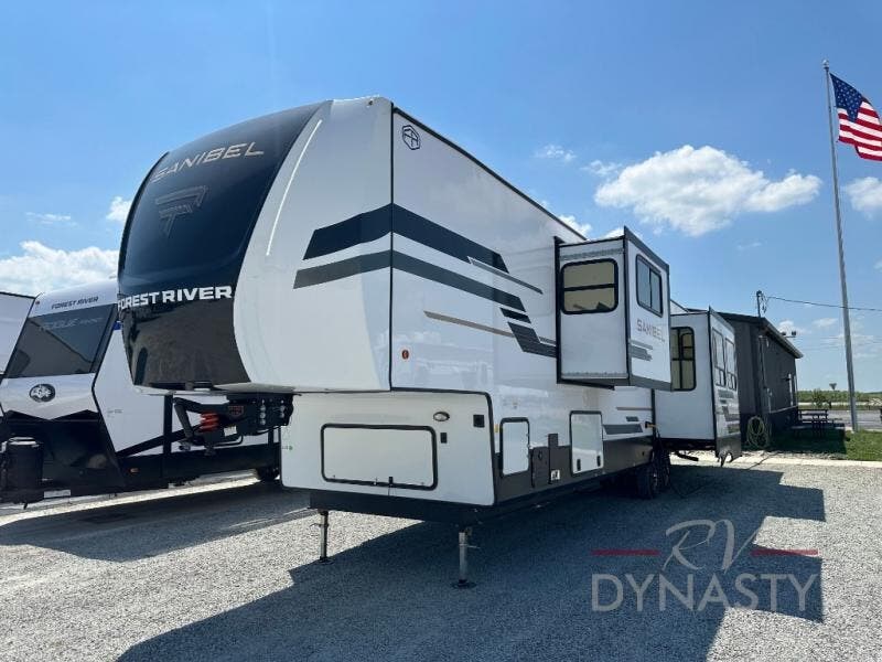 Contact us now about this 2026 Prime Time Sanibel 38LAUNDRY! 2026 Sanibel 38LAUNDRY by Prime Time from RV Dynasty in Bunker Hill, Indiana