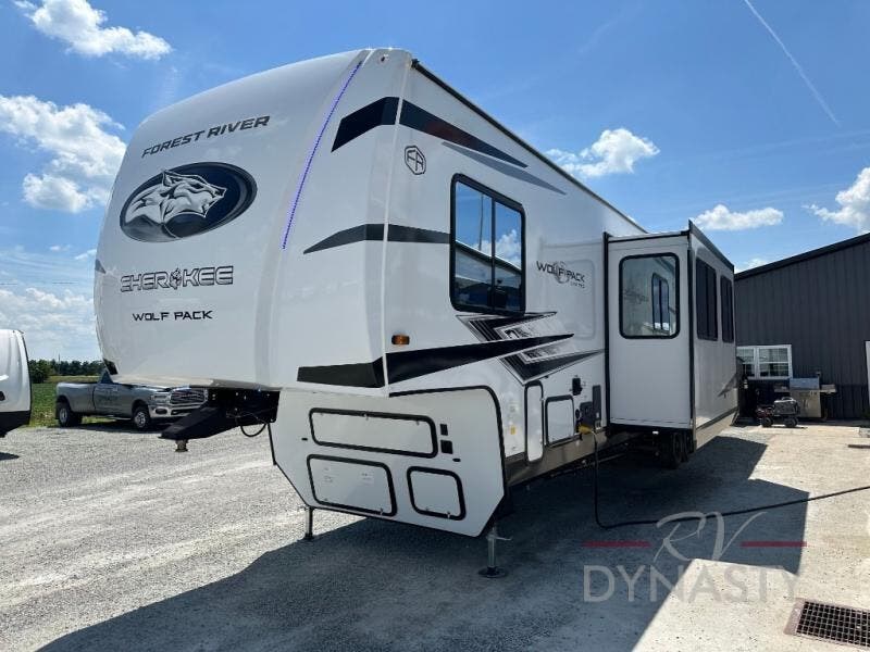 Contact us now about this 2026 Forest River Cherokee Wolf Pack 350PACK15! 2026 Cherokee Wolf Pack 350PACK15 by Forest River from RV Dynasty in Bunker Hill, Indiana