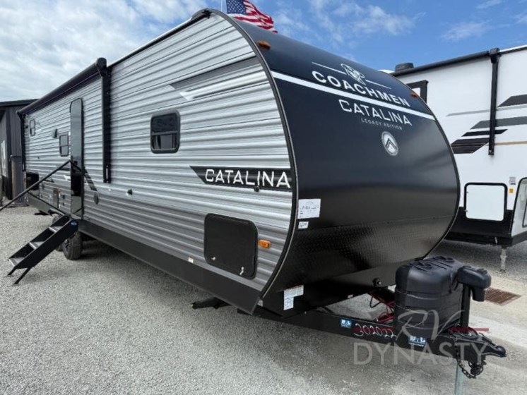 Email now about this 2026 Coachmen Catalina Legacy Edition 293TQBSCK! New 2026 Coachmen Catalina Legacy Edition 293TQBSCK available in Bunker Hill, Indiana