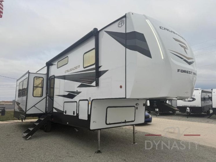 Email now about this 2026 Prime Time Crusader KING33! New 2026 Prime Time Crusader KING33 available in Bunker Hill, Indiana