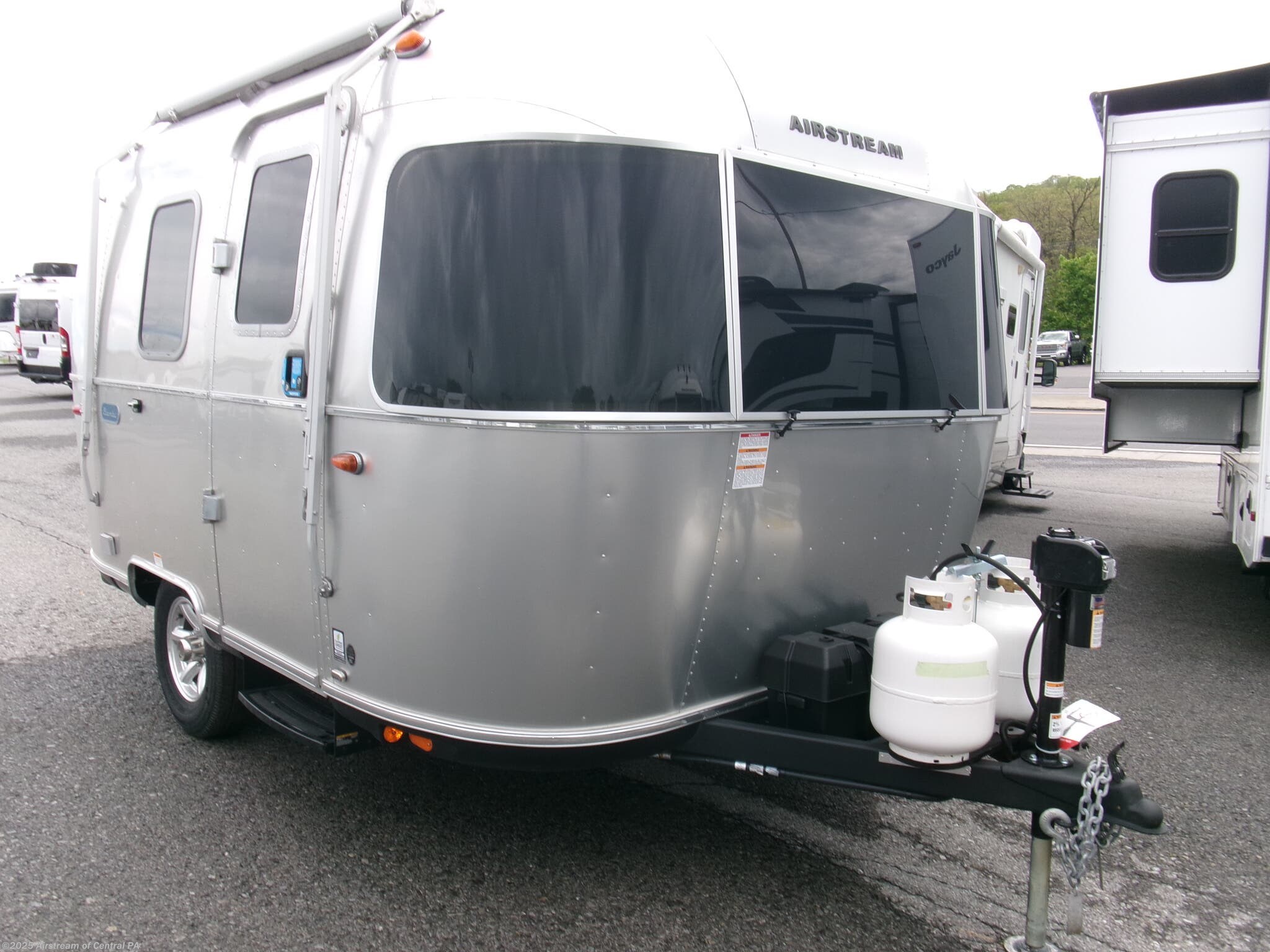 Email now about this 2025 Airstream Bambi 16RB! New 2025 Airstream Bambi 16RB available in Duncansville, Pennsylvania