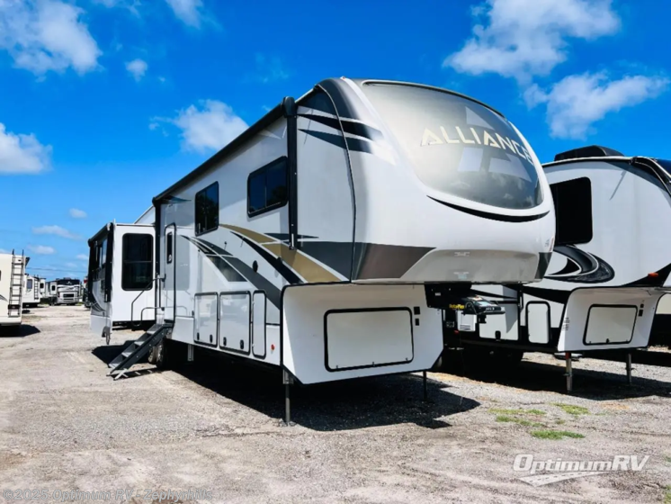Email now about this 2021 Skyline Alliance Paradigm 390MP! Used 2021 Skyline Alliance Paradigm 390MP available in Zephyrhills, Florida