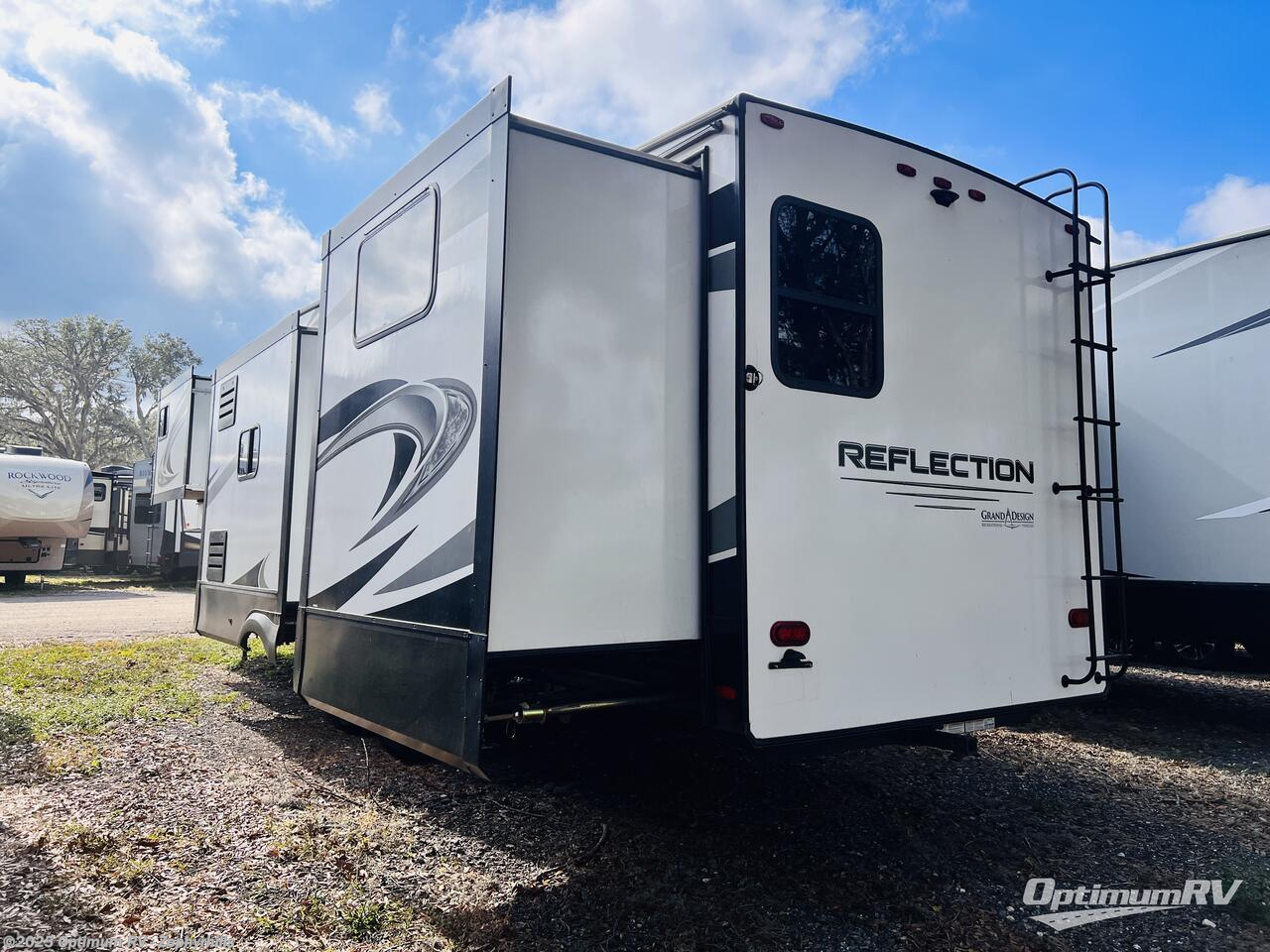 Call now about this 2022 Grand Design Reflection 303RLS! 2022 Grand Design Reflection 303RLS - Used Fifth Wheel For Sale by Optimum RV - Zephyrhills in Zephyrhills, Florida features Awning, Slideout