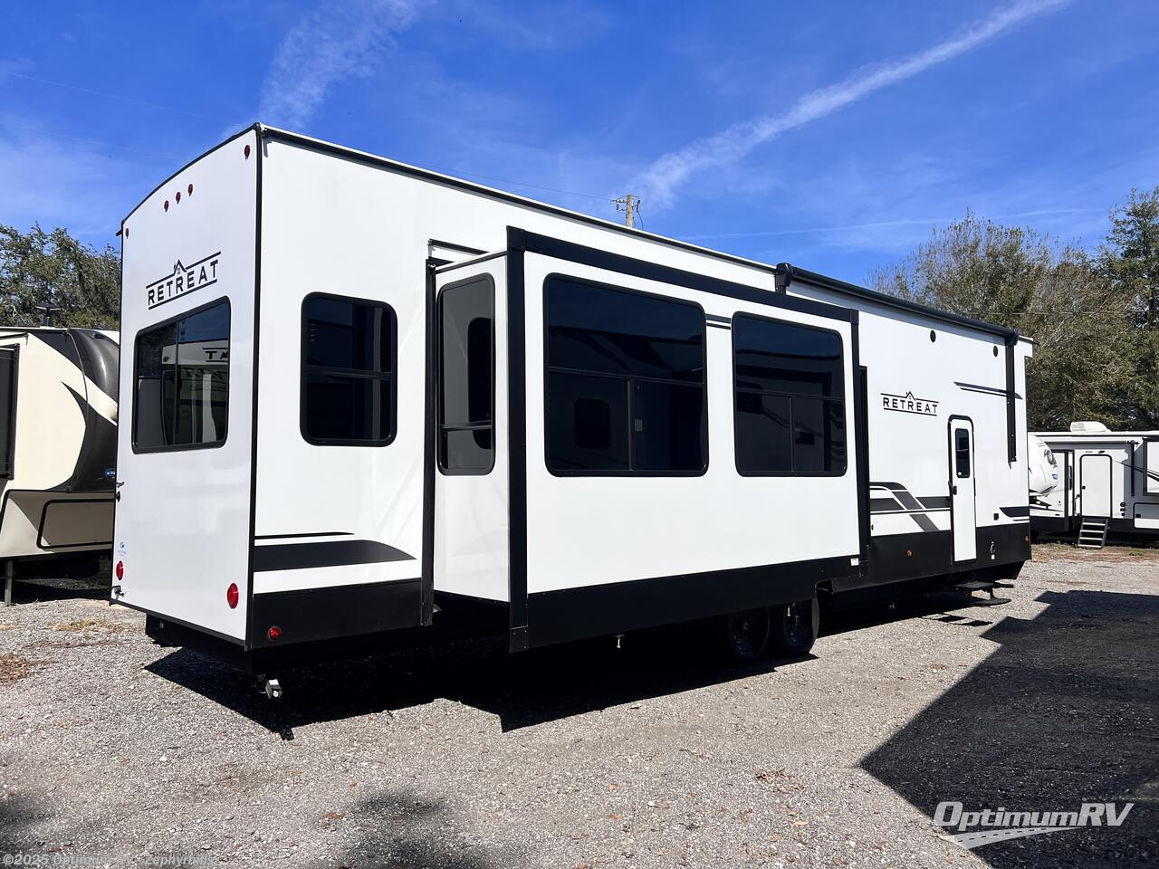 Call now about this 2025 Keystone Retreat 291FLFT! 2025 Keystone Retreat 291FLFT - New Destination Trailer For Sale by Optimum RV - Zephyrhills in Zephyrhills, Florida features Slideout