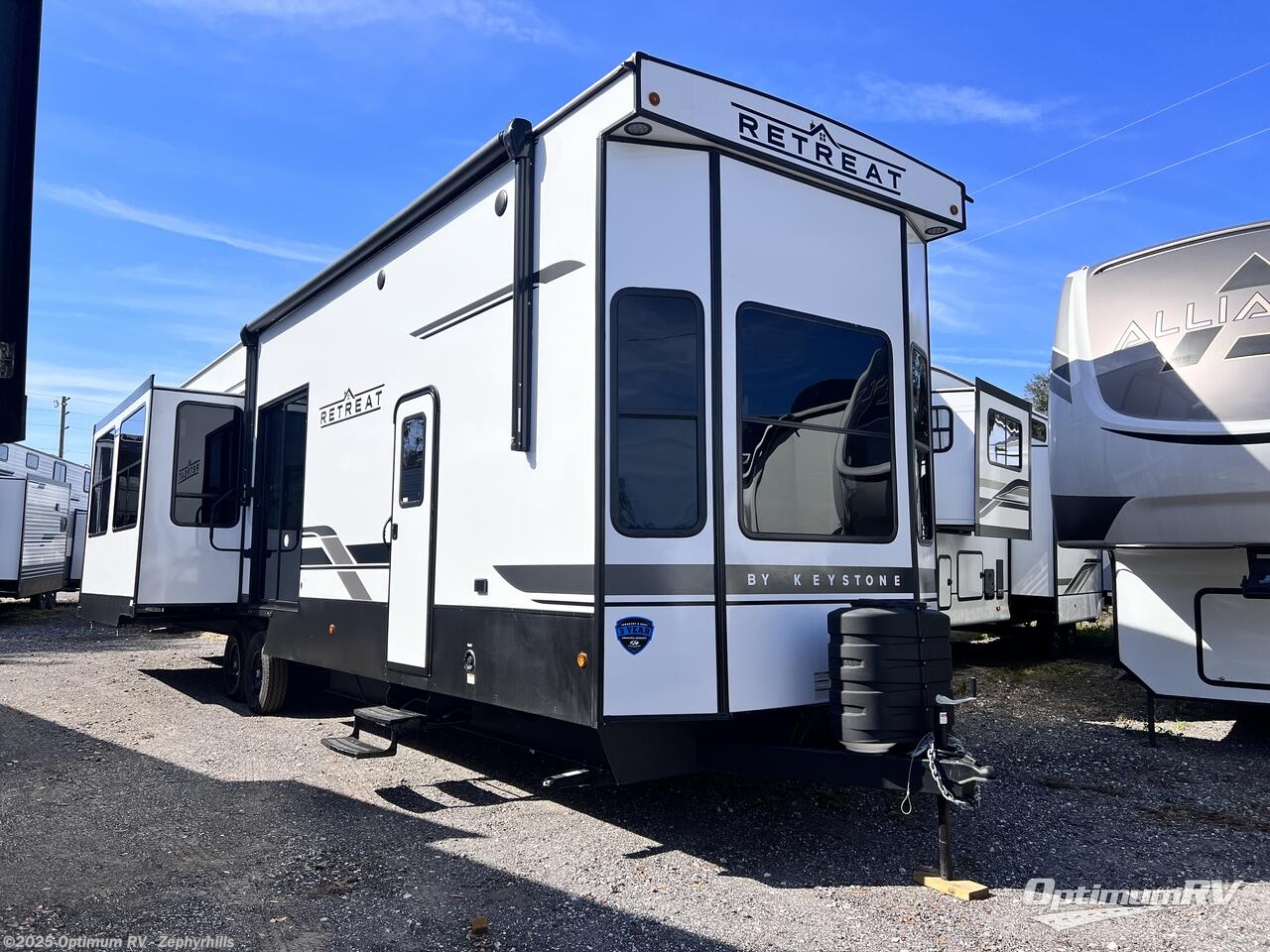 Email now about this 2025 Keystone Retreat 291FLFT! New 2025 Keystone Retreat 291FLFT available in Zephyrhills, Florida