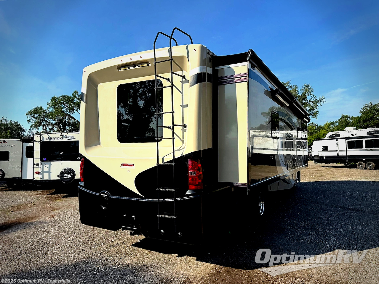 Contact us now about this 2018 Thor Miramar 35.2! 2018 Miramar 35.2 by Thor from Optimum RV - Zephyrhills in Zephyrhills, Florida