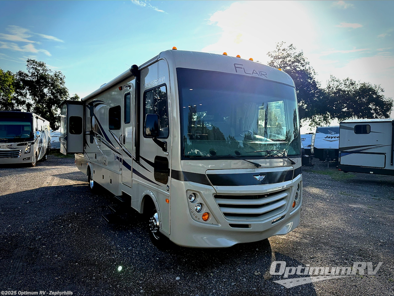 Email now about this 2016 Fleetwood Flair 31B! Used 2016 Fleetwood Flair 31B available in Zephyrhills, Florida