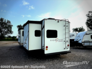 Call now about this 2020 Forest River Rockwood Signature Ultra Lite 8335SB! 2020 Forest River Rockwood Signature Ultra Lite 8335SB - Used Travel Trailer For Sale by Optimum RV - Zephyrhills in Zephyrhills, Florida features Awning, Slideout