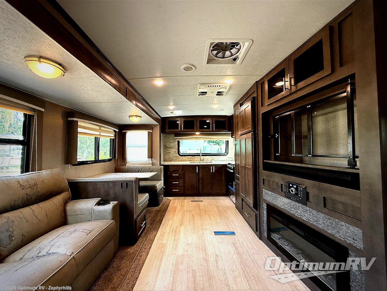 Used 2020 Forest River Rockwood Signature Ultra Lite 8335SB available in Zephyrhills, Florida