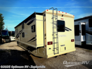 Call now about this 2017 Winnebago Vista 31BE! 2017 Winnebago Vista 31BE - Used Class A For Sale by Optimum RV - Zephyrhills in Zephyrhills, Florida features Slideout, Awning