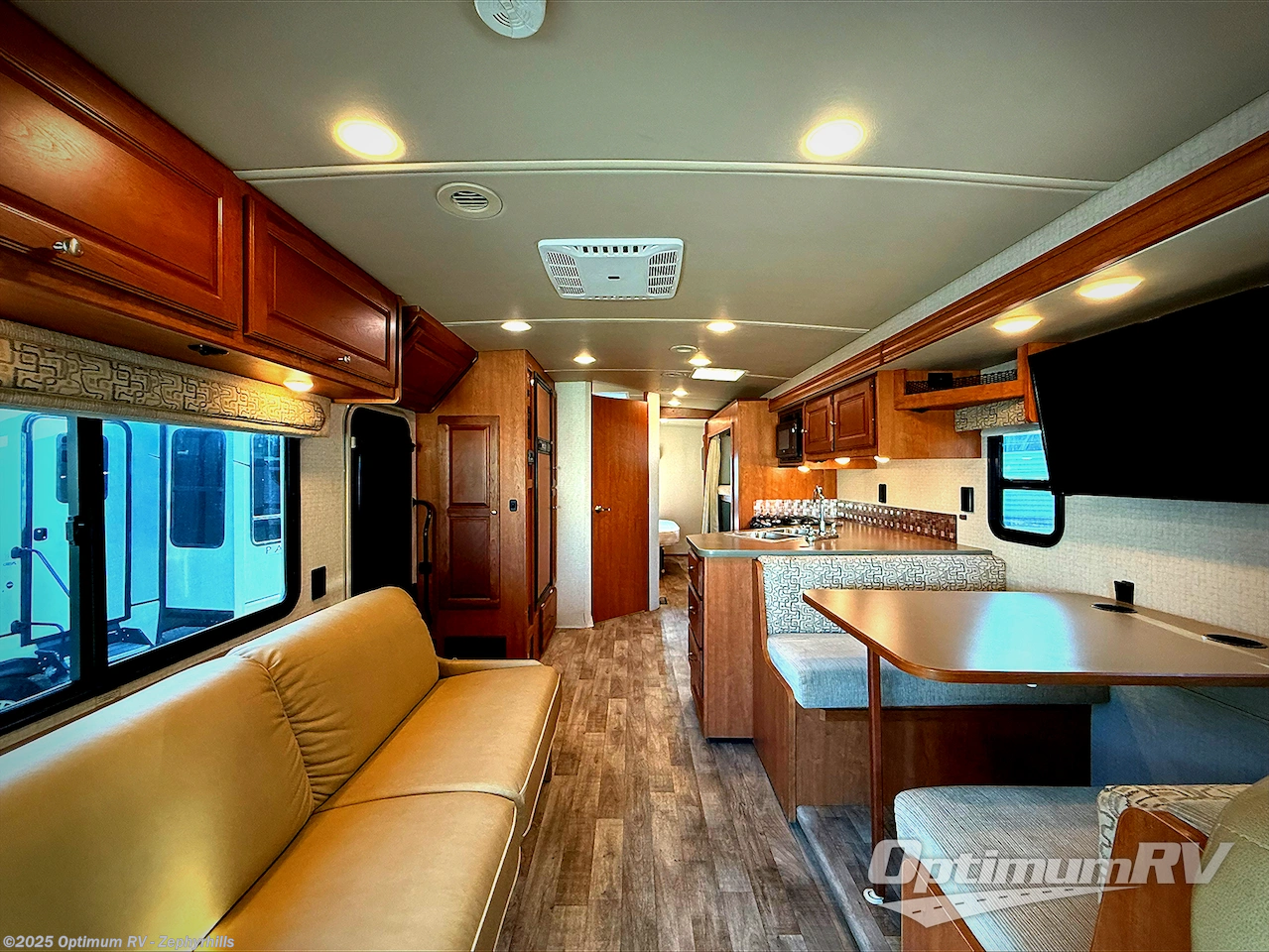 Contact us now about this 2017 Winnebago Vista 31BE! 2017 Vista 31BE by Winnebago from Optimum RV - Zephyrhills in Zephyrhills, Florida