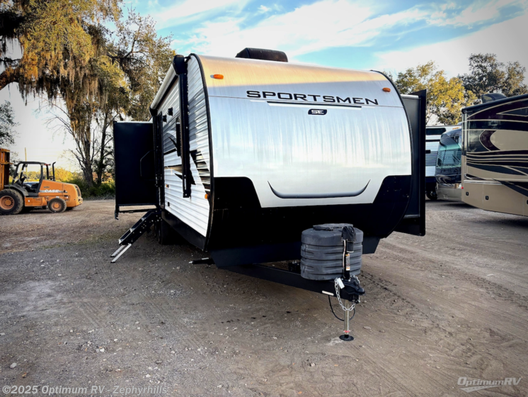 Email now about this 2025 K-Z Sportsmen SE 303QBSE! Used 2025 K-Z Sportsmen SE 303QBSE available in Zephyrhills, Florida