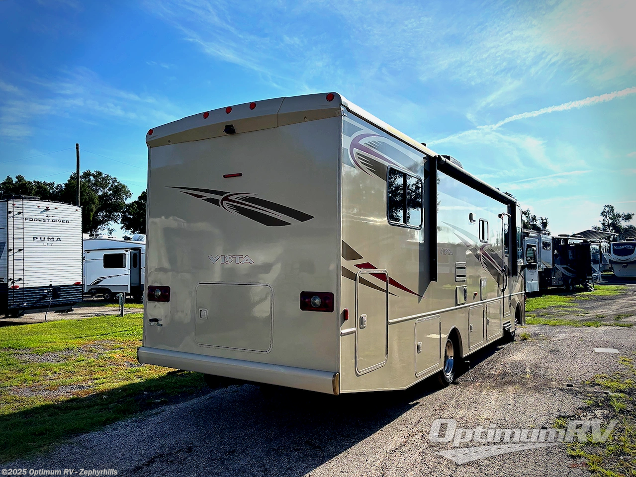 Call now about this 2016 Winnebago Vista 31KE! 2016 Winnebago Vista 31KE - Used Class A For Sale by Optimum RV - Zephyrhills in Zephyrhills, Florida features Slideout