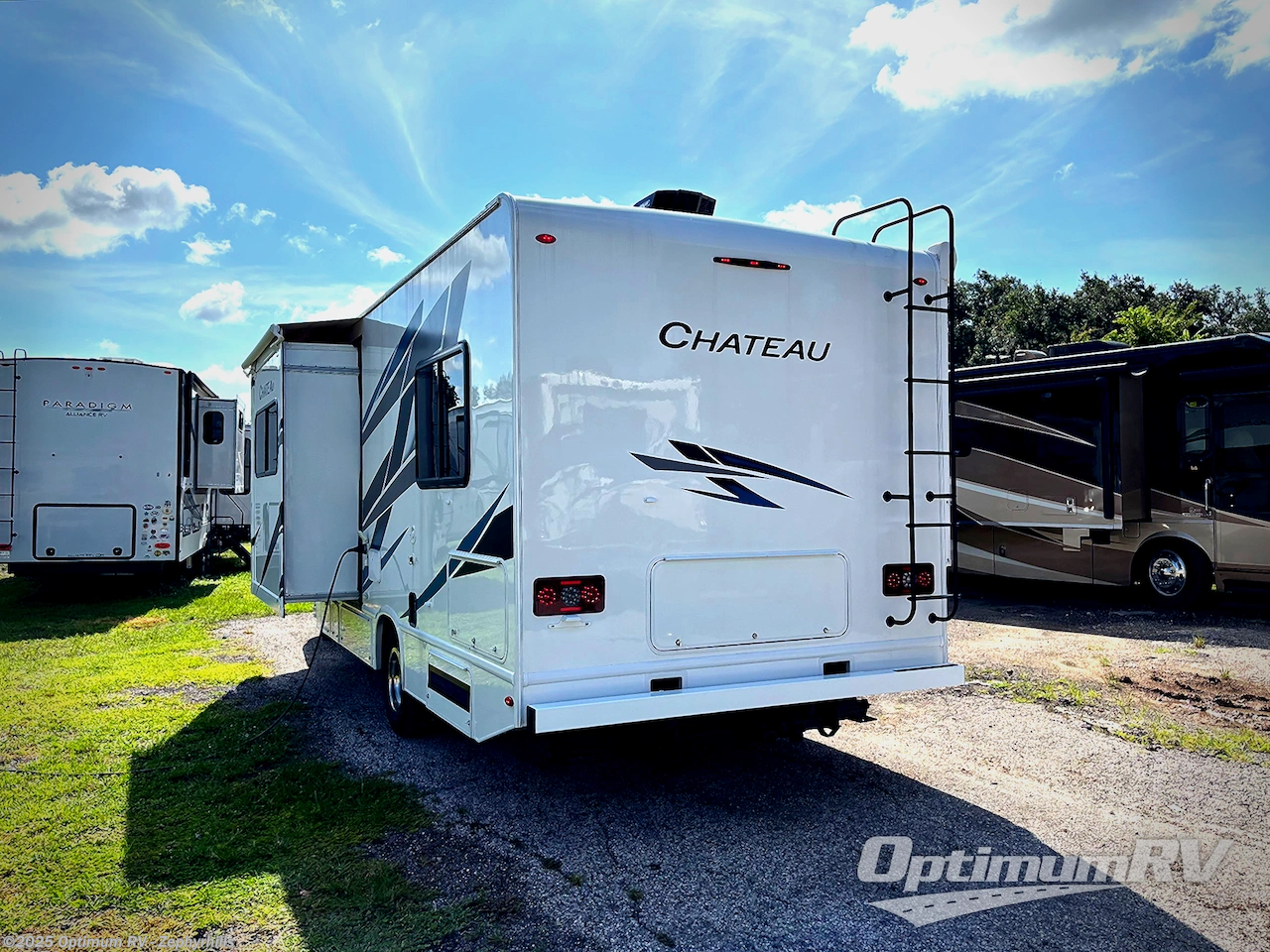 Call now about this 2024 Thor Chateau 25V! 2024 Thor Chateau 25V - Used Class C For Sale by Optimum RV - Zephyrhills in Zephyrhills, Florida features Slideout, Awning