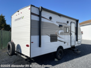 Used 2022 Starcraft Autumn Ridge 19BH available in Clayton, Delaware