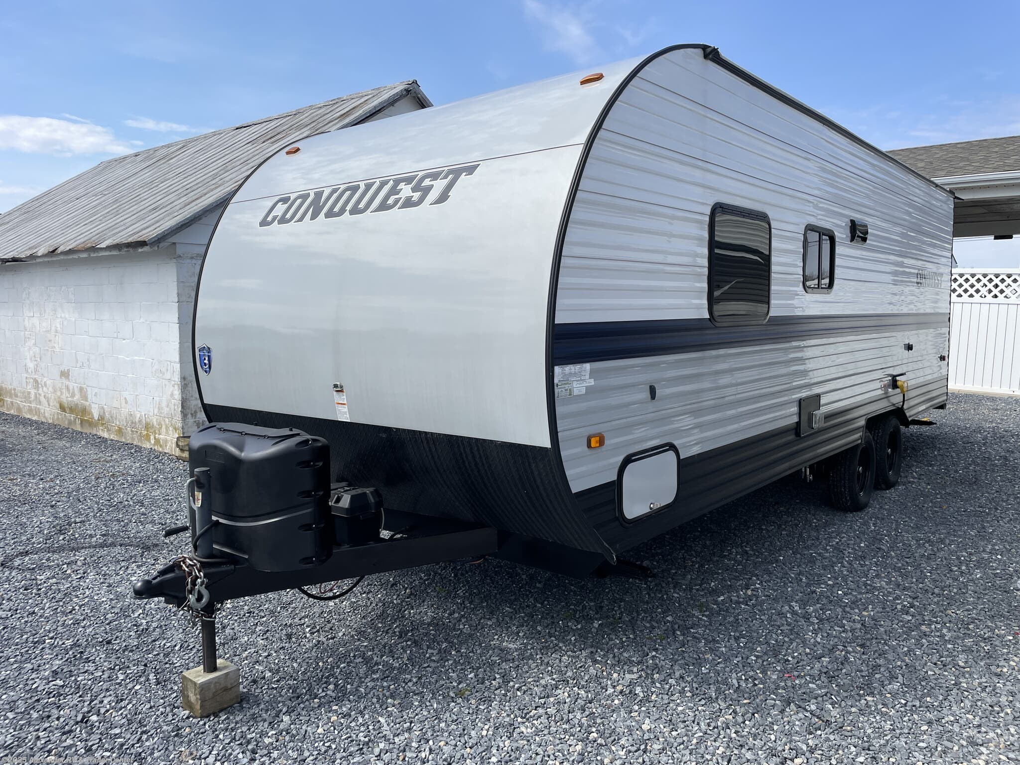 Call now about this 2022 Gulf Stream Conquest Lite Ultra Lite 248BH! 2022 Gulf Stream Conquest Lite Ultra Lite 248BH - Used Travel Trailer For Sale by Alexander RV & Trailer Center in Clayton, Delaware features Kitchen Sink, Refrigerator, Bunk Beds, Roof Vents, Stove Top Burner