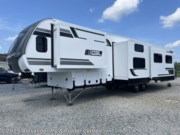 Call now about this 2025 Starcraft GSL 354MBH **HUGE PRICE REDUCTION**! 2025 Starcraft GSL 354MBH **HUGE PRICE REDUCTION** - New Fifth Wheel For Sale by Alexander RV & Trailer Center in Clayton, Delaware features Air Conditioning, Fireplace, Pass Thru Storage, Propane, Bunk Beds