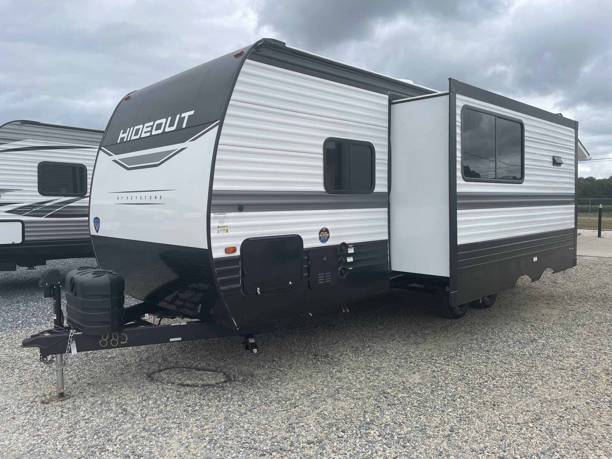 Call now about this 2025 Keystone Hideout East 22MLS! 2025 Keystone Hideout East 22MLS - New Travel Trailer For Sale by Alexander RV & Trailer Center in Clayton, Delaware features Refrigerator (12V), 30 Amp Service, Slideout, Aluminum Entrance Steps, Furnace