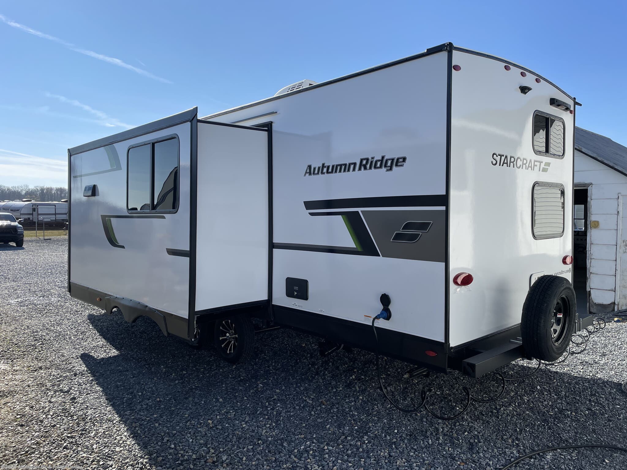 Contact us now about this 2025 Starcraft Autumn Ridge 27BHP **HUGE PRICE REDUCTION**! 2025 Autumn Ridge 27BHP **HUGE PRICE REDUCTION** by Starcraft from Alexander RV & Trailer Center in Clayton, Delaware