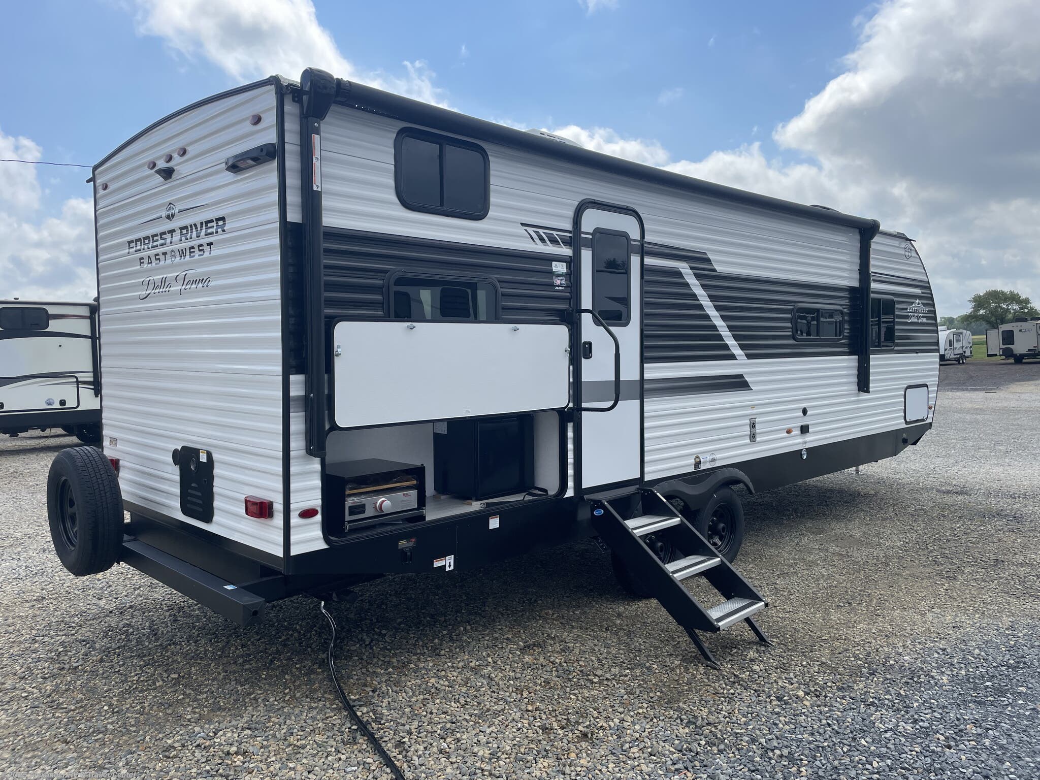 New 2025 East to West Della Terra 262BH available in Clayton, Delaware