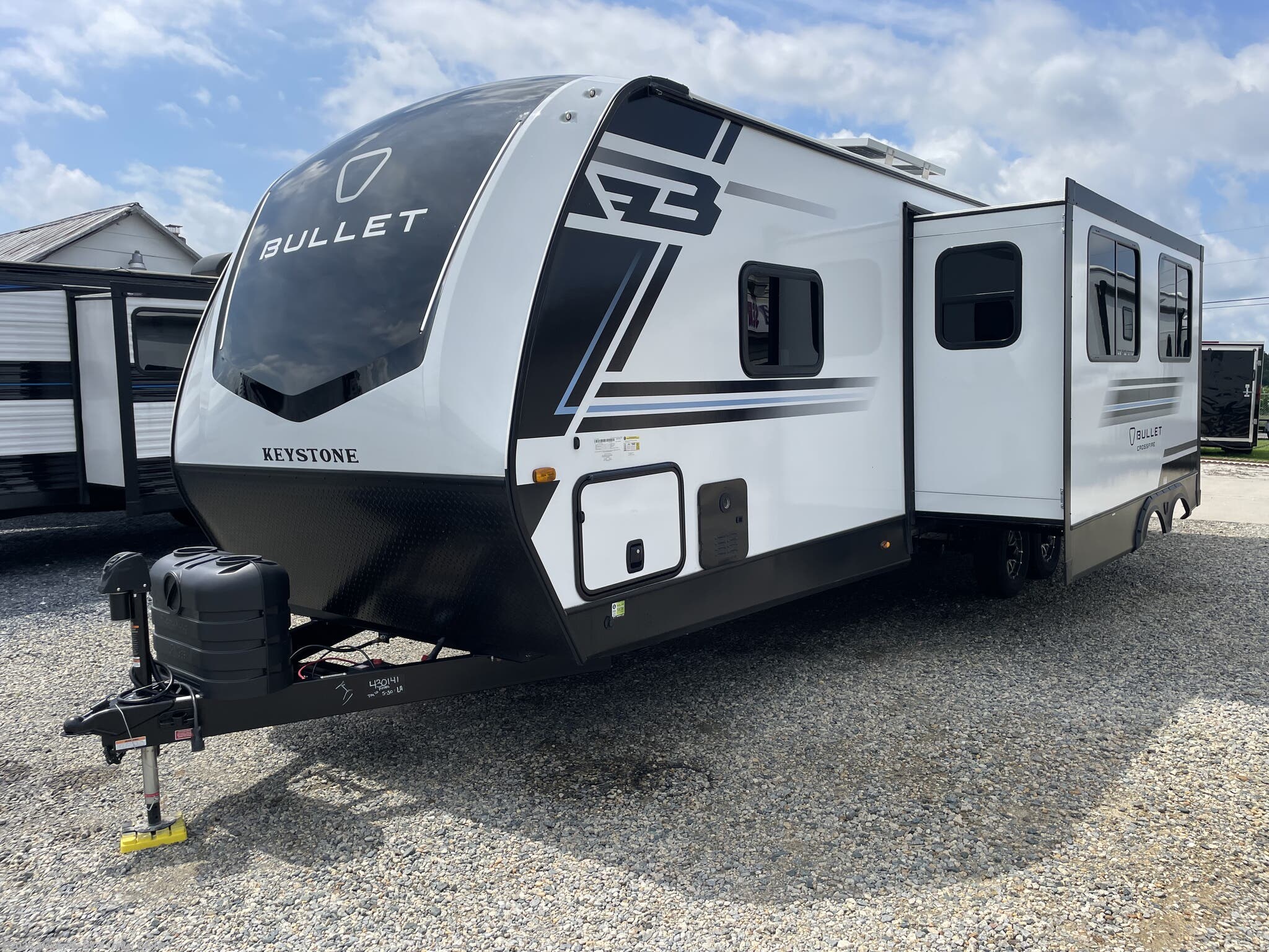 Call now about this 2026 Keystone Bullet Crossfire East 290BHS! 2026 Keystone Bullet Crossfire East 290BHS - New Travel Trailer For Sale by Alexander RV & Trailer Center in Clayton, Delaware features 50 Amp Service, Oven, Upgraded Insulation Package, Skylight, Pantry