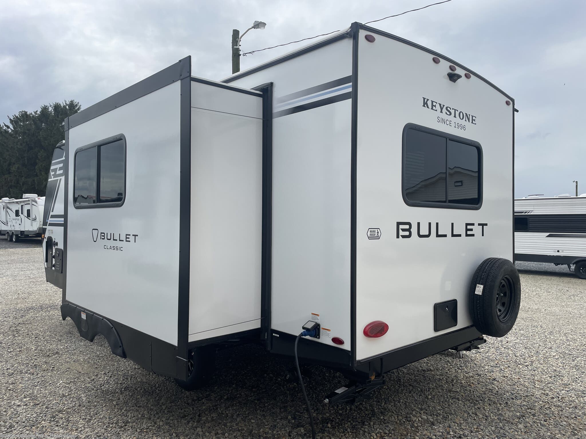 Contact us now about this 2026 Keystone Bullet Classic 21RKC! 2026 Bullet Classic 21RKC by Keystone from Alexander RV & Trailer Center in Clayton, Delaware