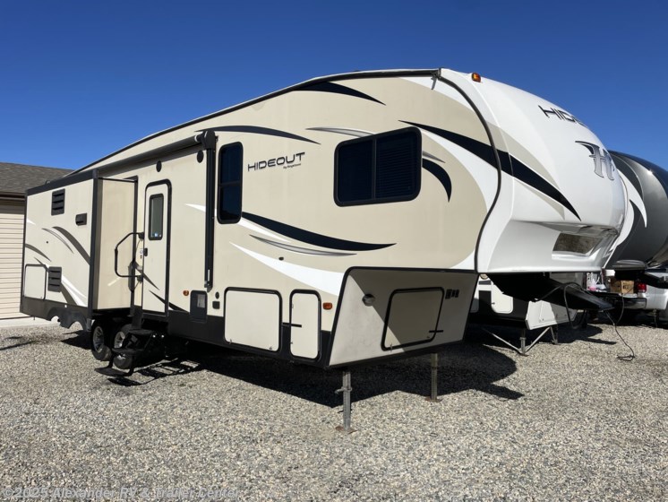 Email now about this 2018 Keystone Hideout 299RLDS! Used 2018 Keystone Hideout 299RLDS available in Clayton, Delaware