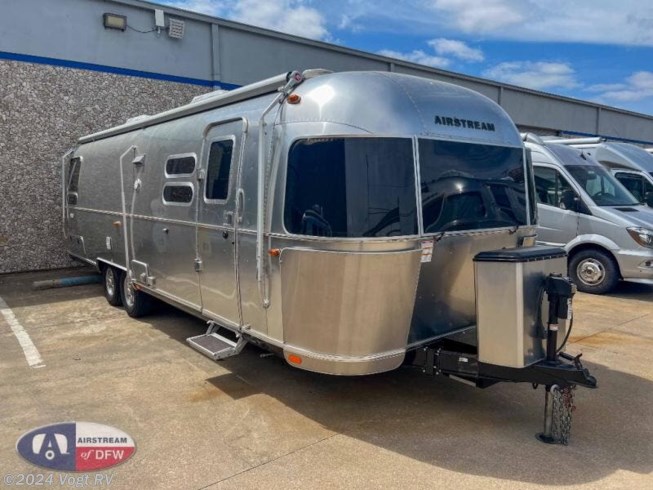 Used 2020 Airstream Flying Cloud 30RB Twin available in Fort Worth, Texas