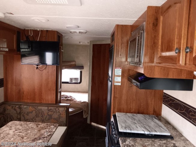 2014 Keystone Hideout 24BHWE - Used Travel Trailer For Sale by National Vehicle in Reno, Nevada