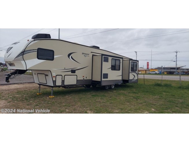 2017 Keystone Hideout 315RDTS - Used Fifth Wheel For Sale by National Vehicle in San Antonio, Texas
