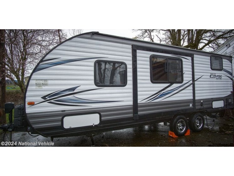 Used 2016 Forest River Salem Cruise Lite 230BHXL available in Lebanon, Oregon