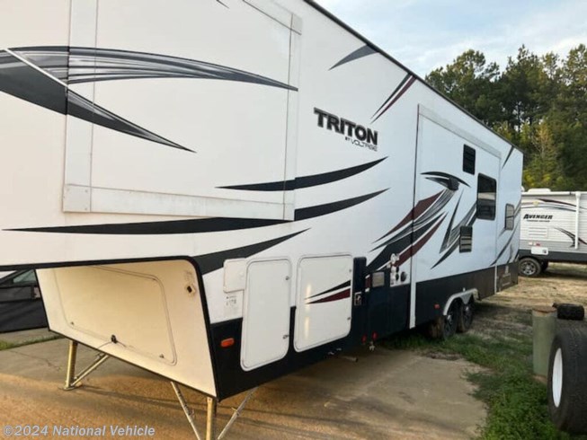 Used 2017 Dutchmen Voltage Triton Toy Hauler 3351 available in Woodville, Texas