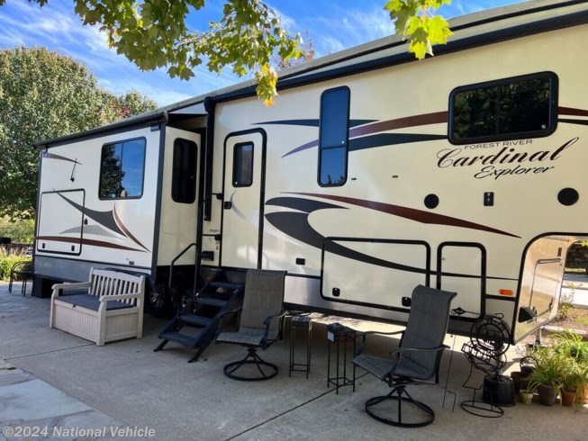 2018 Forest River Cardinal Explorer 322DS - Used Fifth Wheel For Sale by National Vehicle in Oak Grove, Arkansas