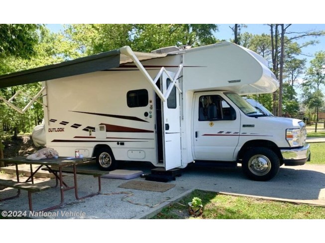 2019 Outlook 22C by Winnebago from National Vehicle in Tempe, Arizona