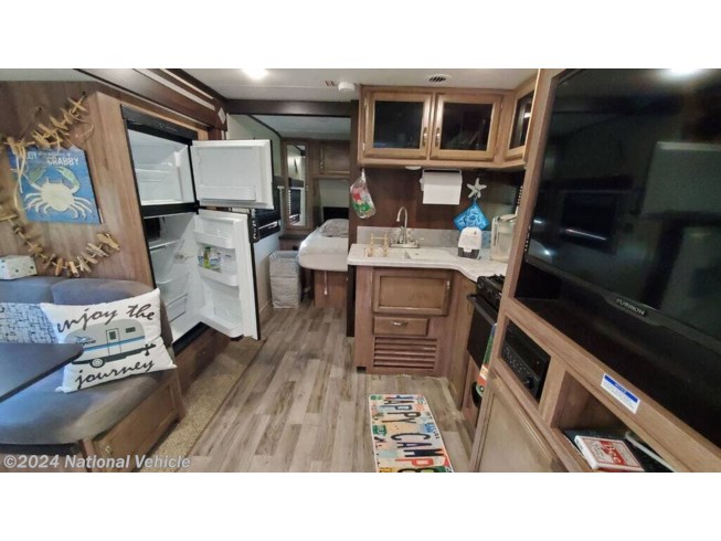 2020 Jayco Jay Feather 22RB - Used Travel Trailer For Sale by National Vehicle in Bremerton, Washington