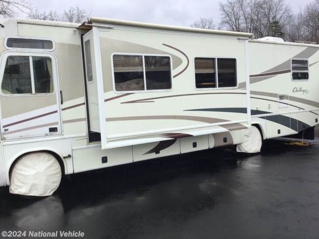 2003 Damon Challenger 329 - Used Class A For Sale by National Vehicle in Lansing, New York