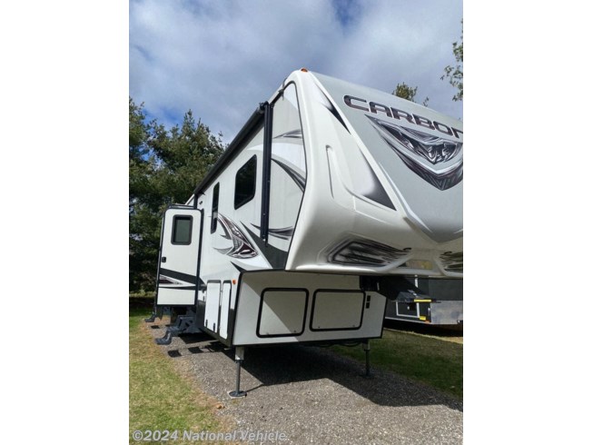 2018 Keystone Carbon 347 - Used Toy Hauler For Sale by National Vehicle in Metamora, Michigan