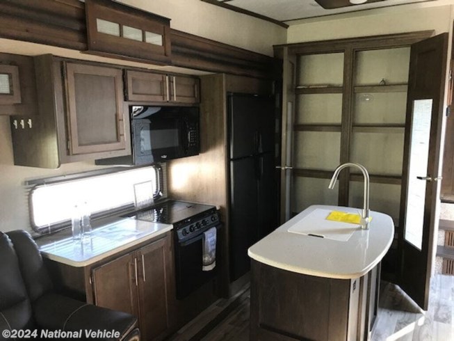 2019 Keystone Cougar 338RLK - Used Fifth Wheel For Sale by National Vehicle in Burnet, Texas