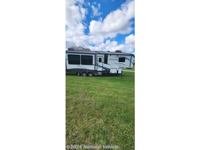 2018 Keystone Avalanche 320RS - Used Fifth Wheel For Sale by National Vehicle in LaPorte, Indiana